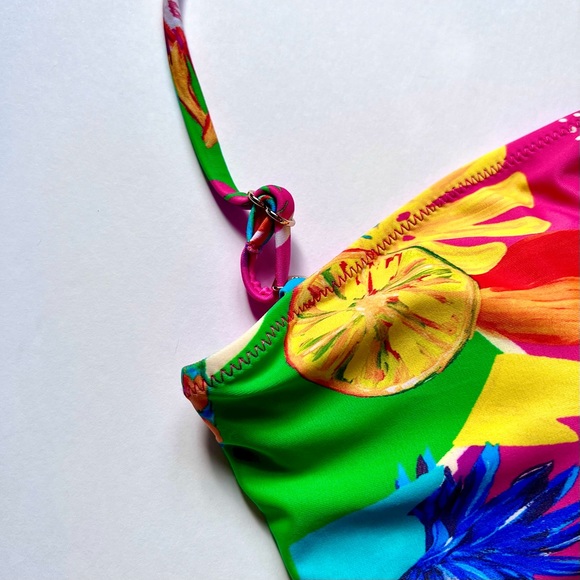 NWT Blackbough Poppy Cut One Piece in Tropical Island Tiki Print Cheeky Fit 🌸 - Picture 6 of 16